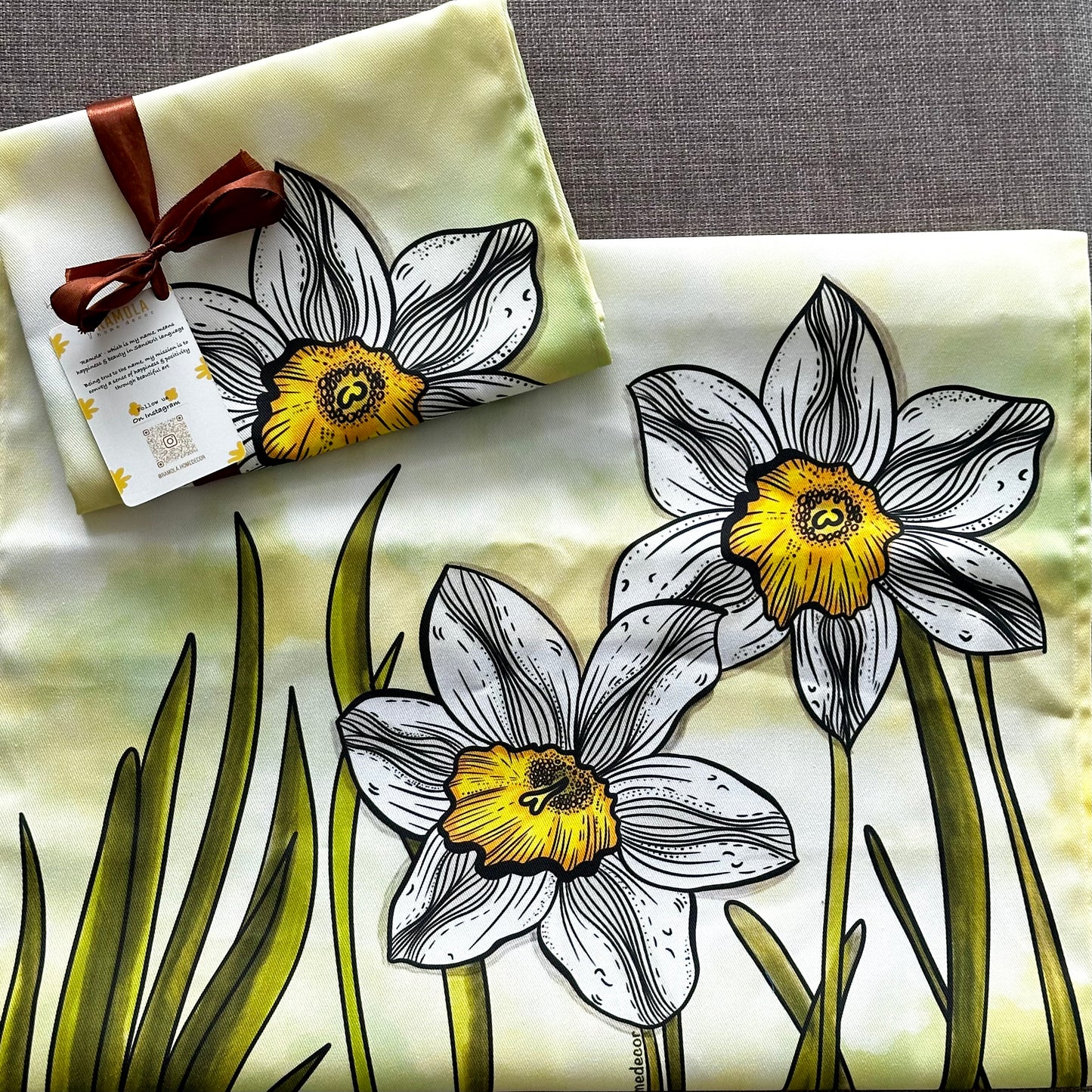 Daffodil tea towel