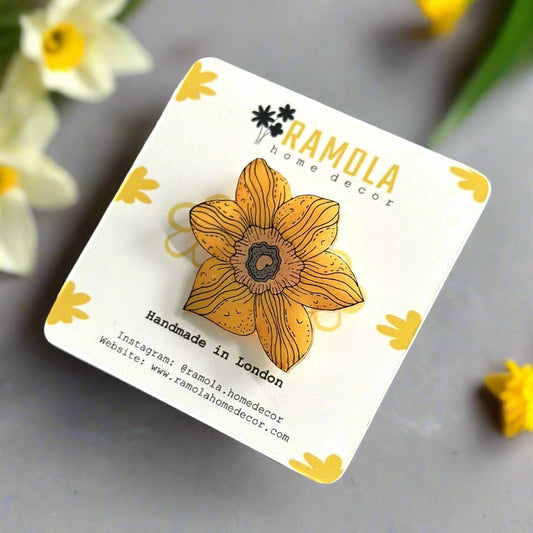 Daffodil pin - handmade
