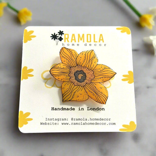 Daffodil pin - handmade